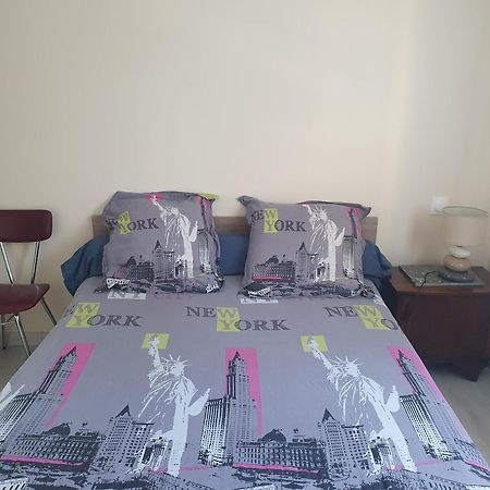Location Chambre Dans Plain Pied 2 Chambres Louable 타든 외부 사진